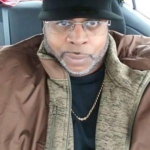 Meet your Posher, Johnathan